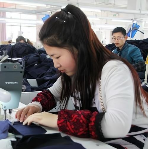 开一家东莞天兴制衣厂加盟费多少?大致需要19.6万元起