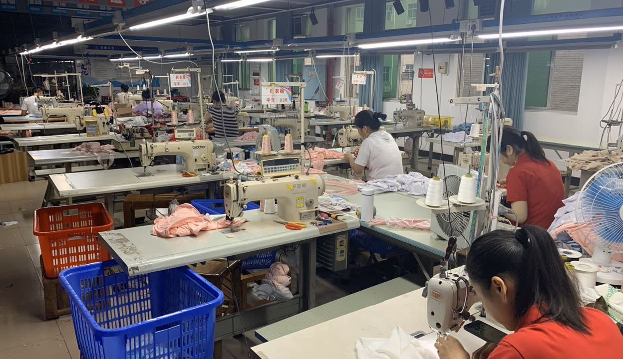 株洲制衣厂--港鑫实业二组组长助力代言